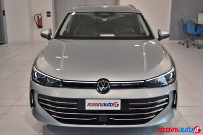 Volkswagen Passat 2.0 tdi scr R-Line 150cv dsg (8)