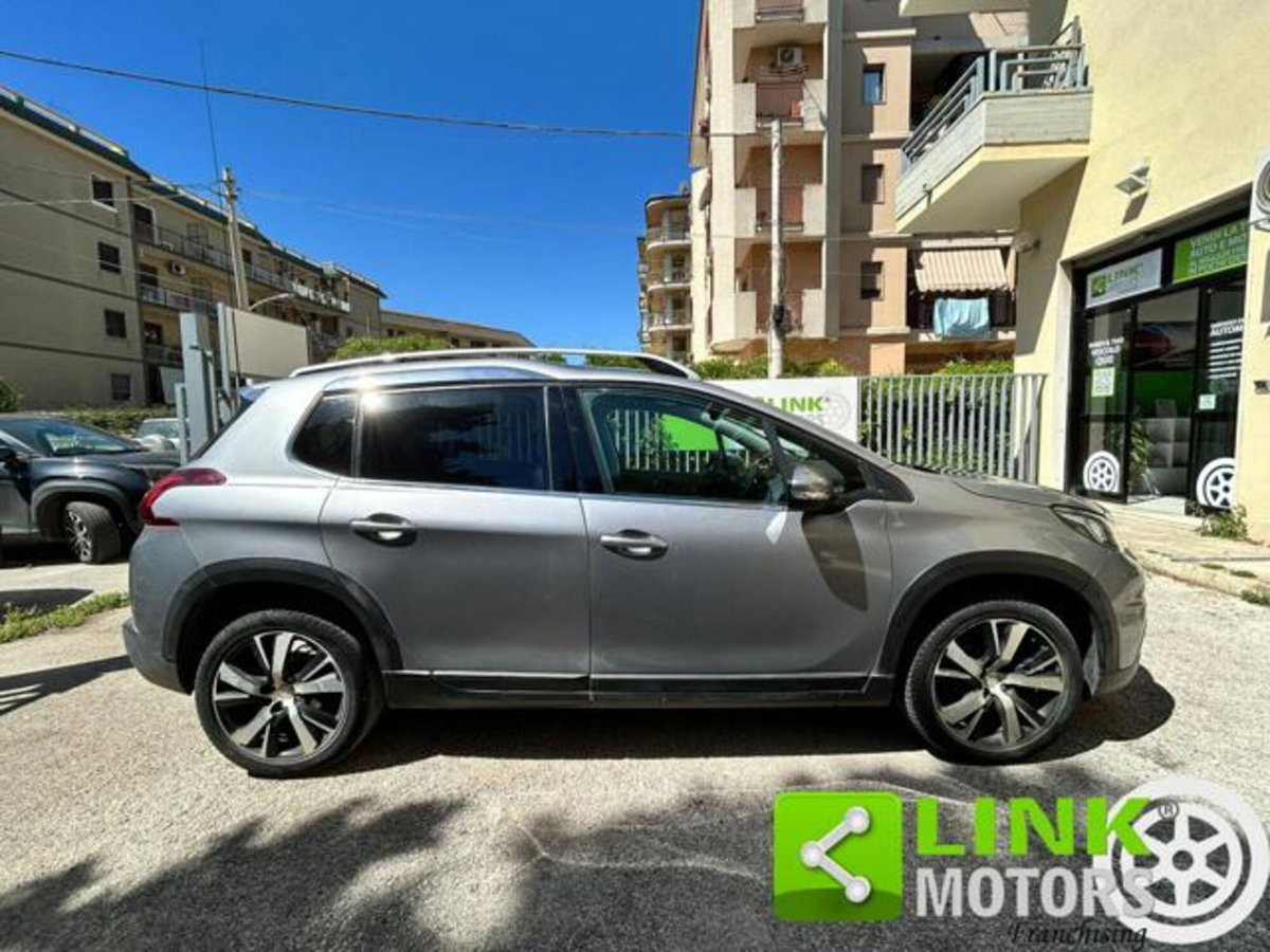 Peugeot 2008 100 Active (15)
