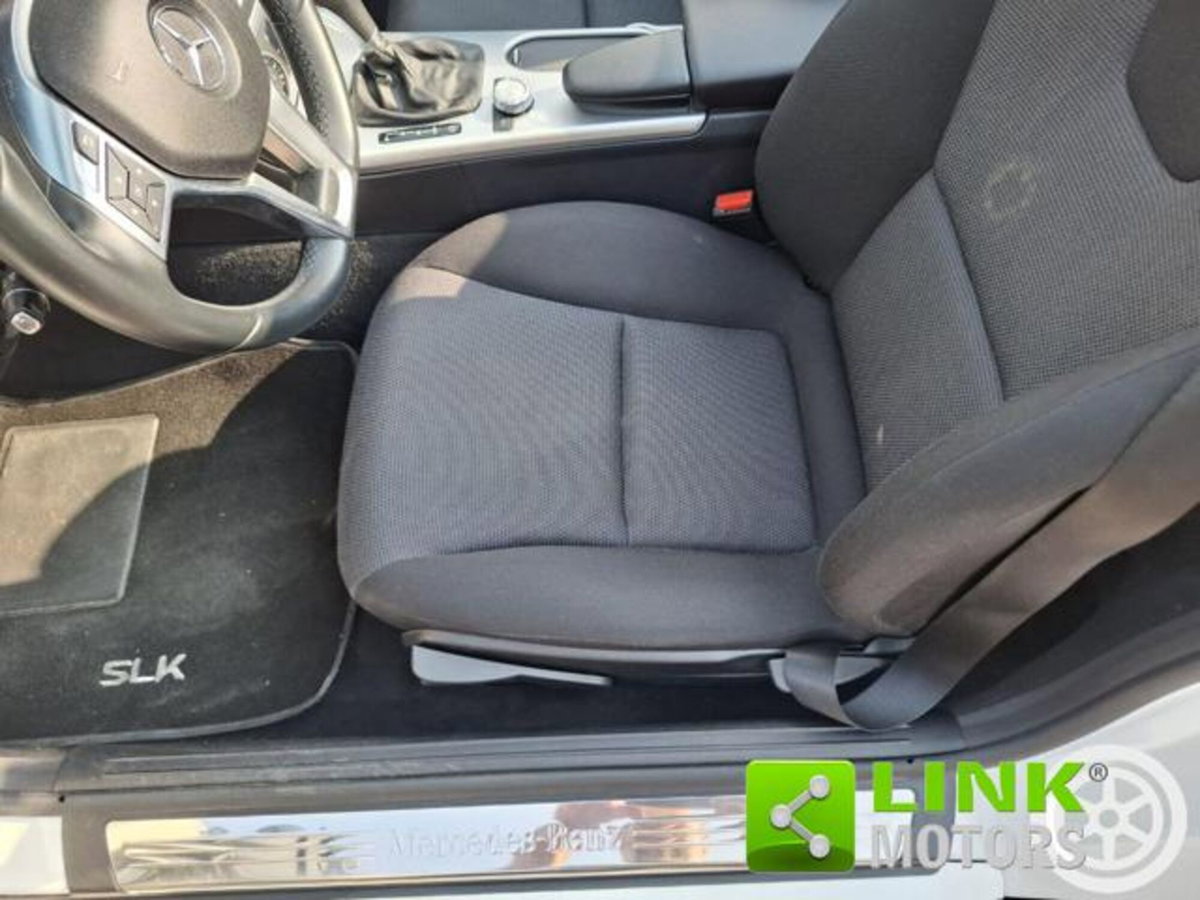 Mercedes-Benz SLK 200 Sport (18)