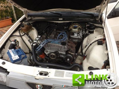 Alfa Romeo 75 2.0 (20)