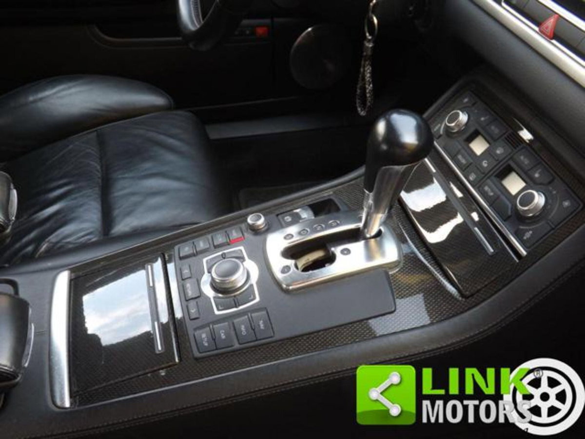 Audi S8 5.2 V10 quattro tiptronic (16)
