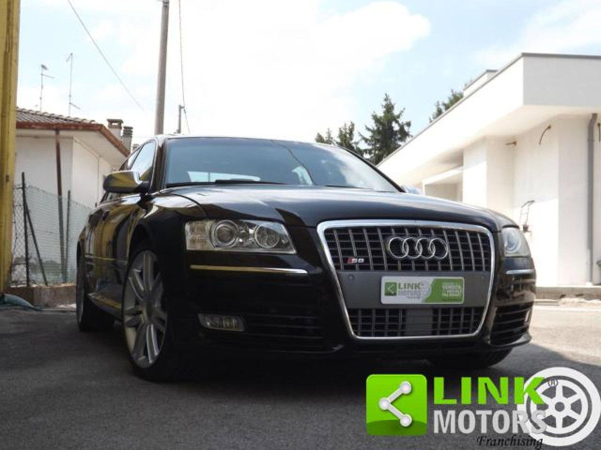 Audi S8 5.2 V10 quattro tiptronic (9)