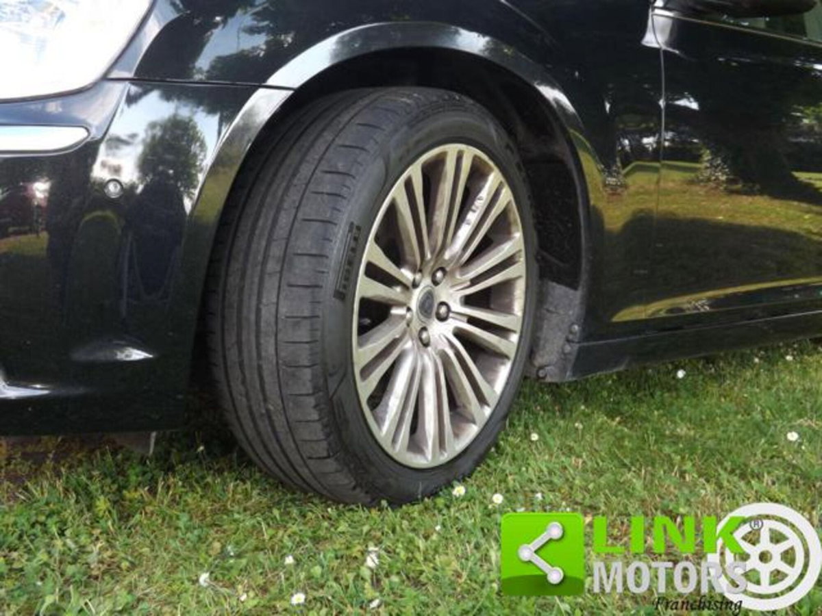 Lancia Thema 3.0 V6 Multijet II 239 CV Executive (10)