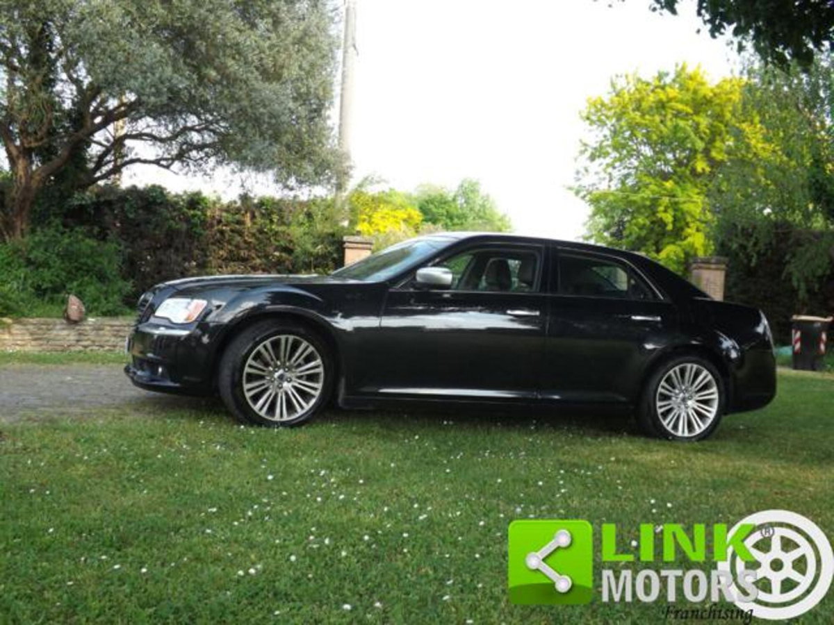 Lancia Thema 3.0 V6 Multijet II 239 CV Executive (5)