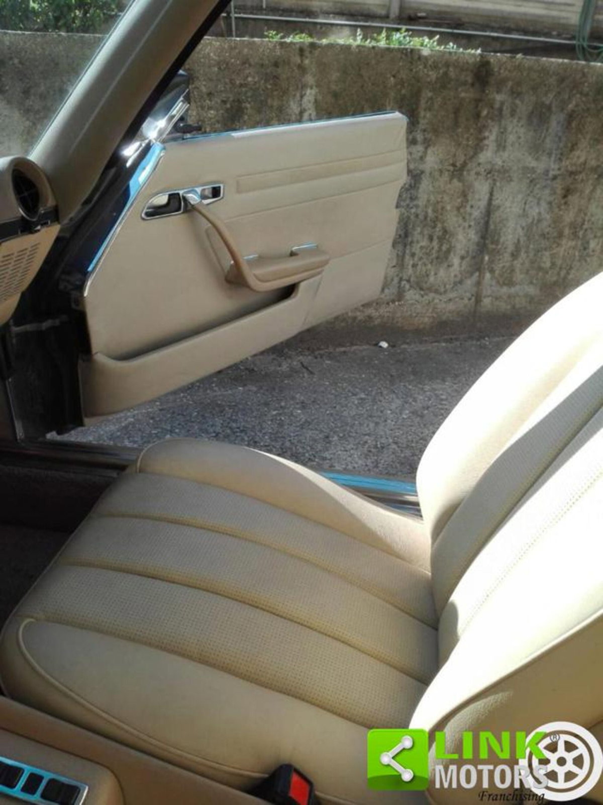 Mercedes-Benz 280 Coupé 280 SLC (20)