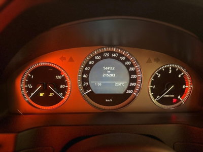 Mercedes-Benz Classe C 220 CDI BlueEFFICIENCY Avantgarde (11)
