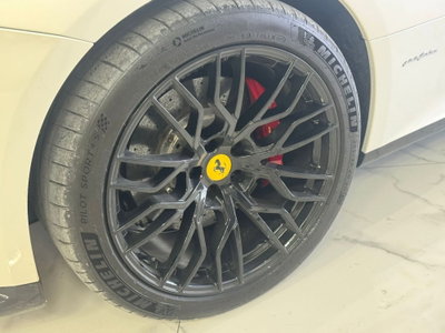 Ferrari FF Coupé FF DCT (12)