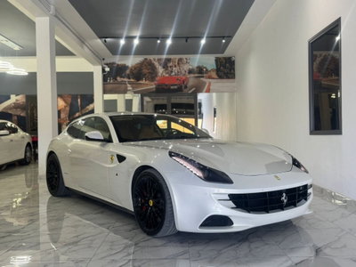 Ferrari FF Coupé FF DCT (6)