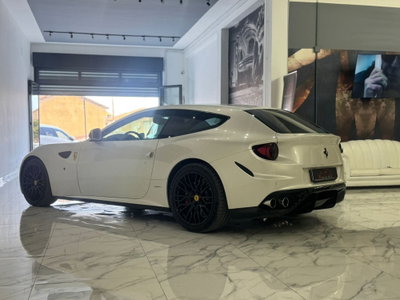 Ferrari FF Coupé FF DCT (9)