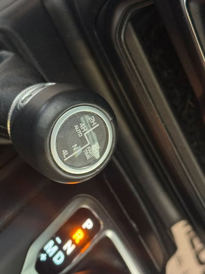 Jeep Wrangler Unlimited 2.2 Mjt II Sahara (13)