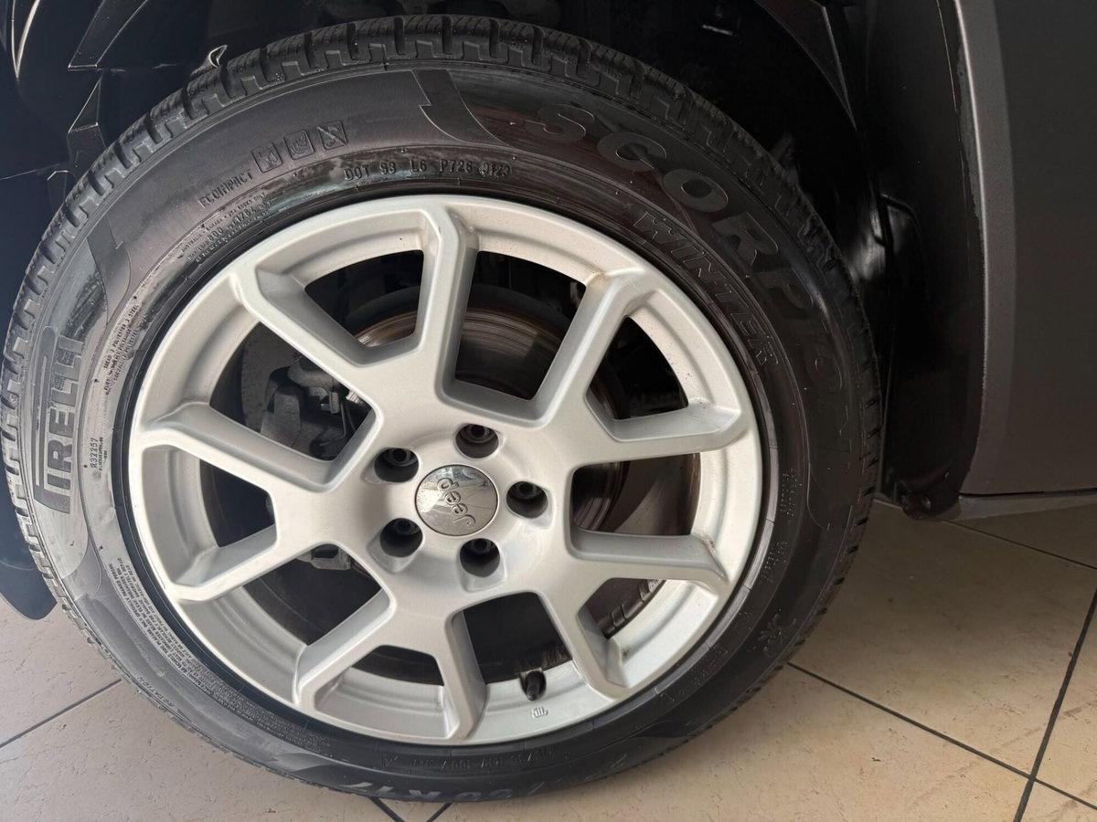 Jeep Renegade 1.6 Mjt 130 CV Limited (16)