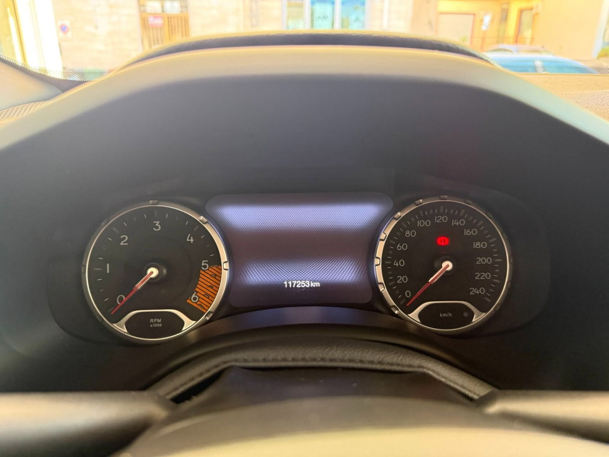 Jeep Renegade 1.6 Mjt 130 CV Limited (6)