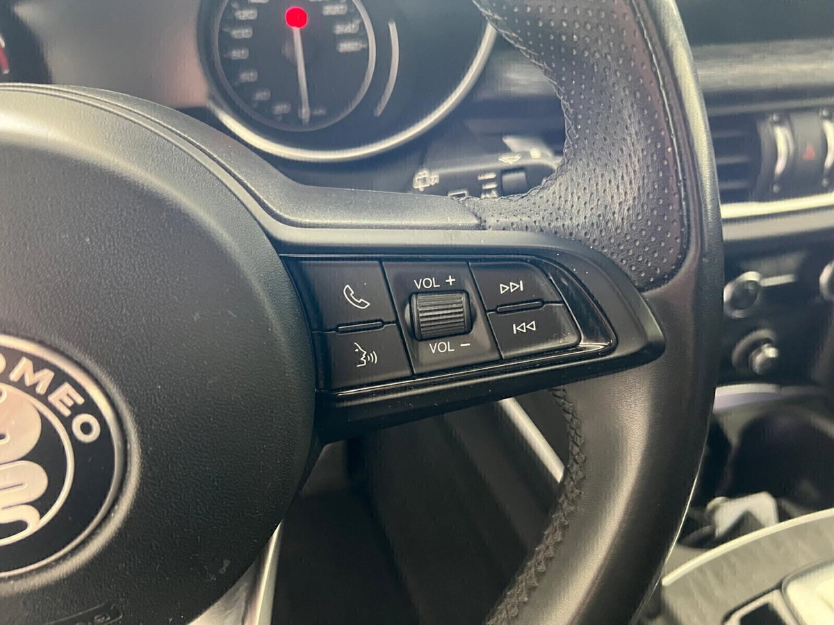 Alfa Romeo Stelvio Stelvio 2.2 Turbodiesel 190 CV AT8 Q4 Ti (11)