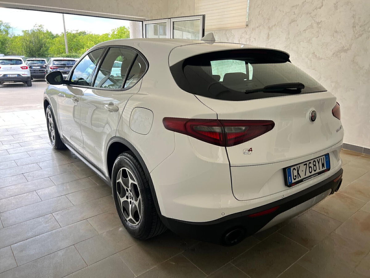 Alfa Romeo Stelvio Stelvio 2.2 Turbodiesel 190 CV AT8 Q4 Ti (4)