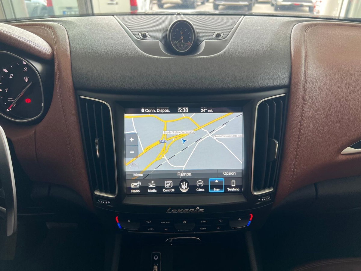 Maserati Levante Levante V6 Diesel 275 CV AWD (19)