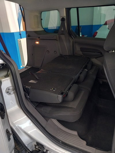 Ford Tourneo Connect 1.5 TDCi 120 CV Titanium (15)