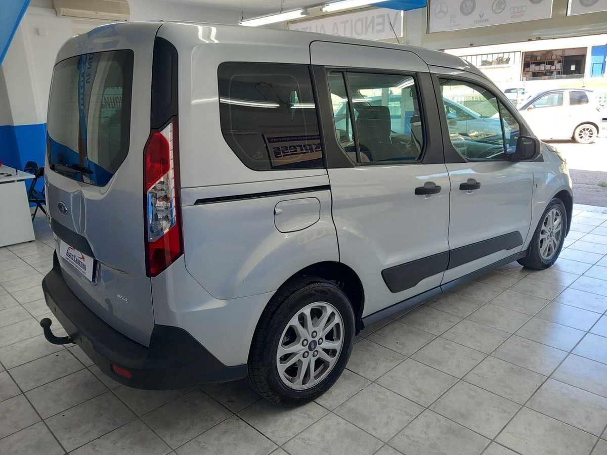 Ford Tourneo Connect 1.5 TDCi 120 CV Titanium (3)