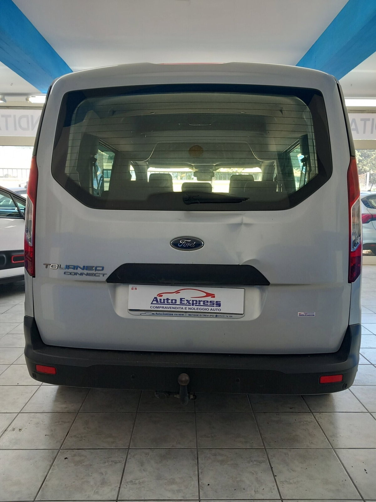 Ford Tourneo Connect 1.5 TDCi 120 CV Titanium (5)