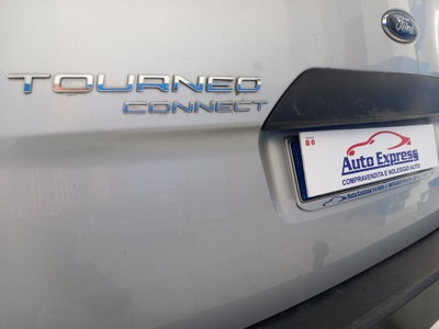 Ford Tourneo Connect 1.5 TDCi 120 CV Titanium (6)
