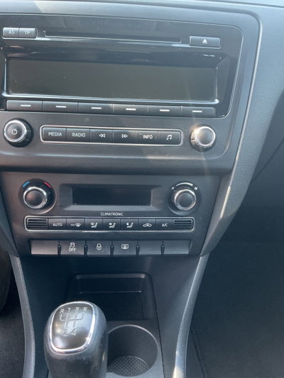 Skoda Rapid TDI CR 90 CV Elegance (10)