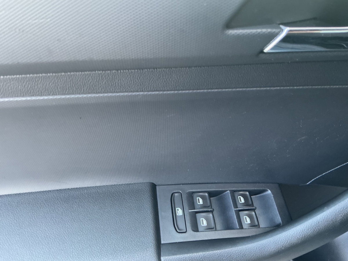 Skoda Rapid TDI CR 90 CV Elegance (8)