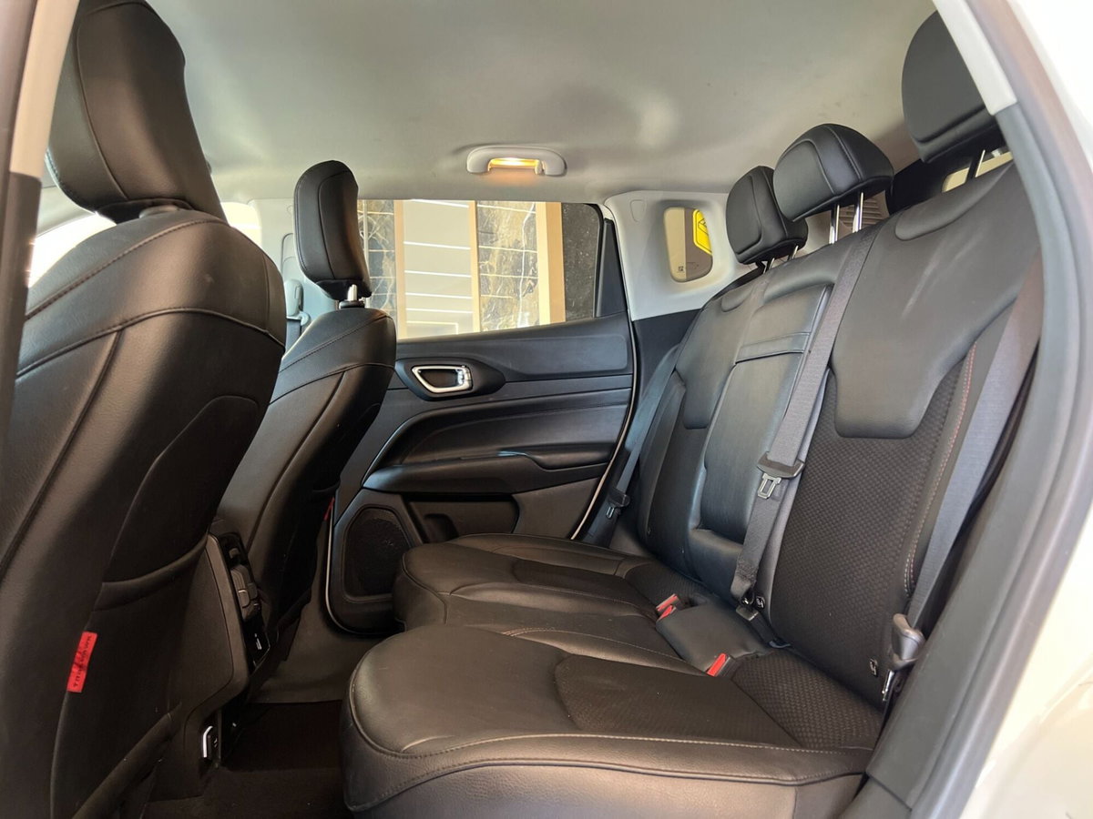 Jeep Compass 1.3 T4 240CV PHEV AT6 4xe Trailhawk (12)