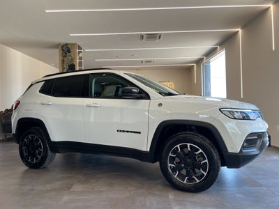 Jeep Compass 1.3 T4 240CV PHEV AT6 4xe Trailhawk (2)