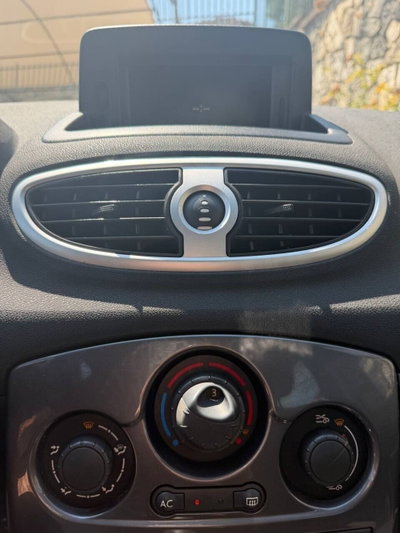Renault Clio 1.2 16V 5 porte Dynamique (11)