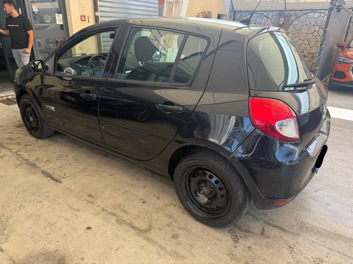 Renault Clio 1.2 16V 5 porte Dynamique (4)