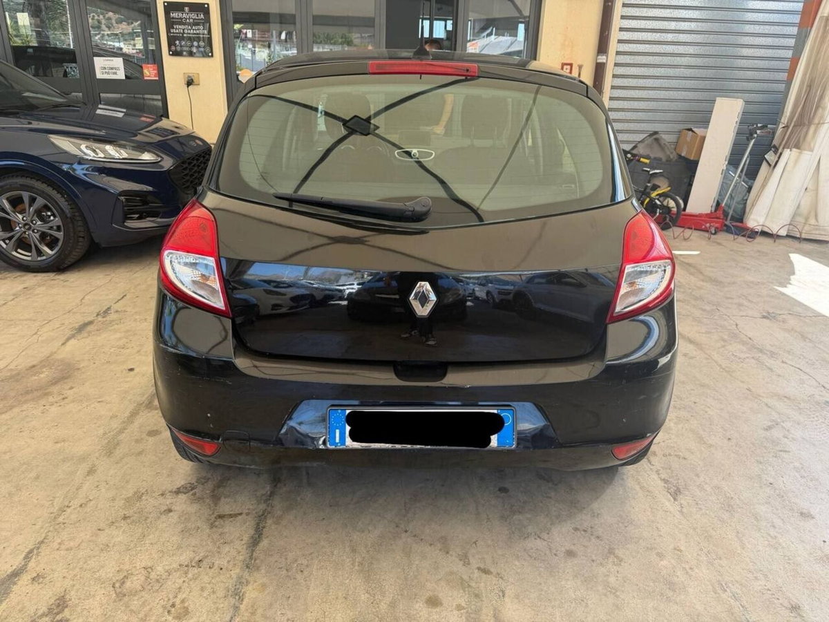 Renault Clio 1.2 16V 5 porte Dynamique (6)