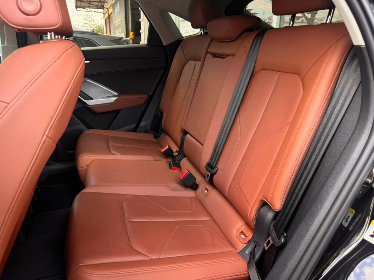 Audi Q3 Sportback 35 TDI quattro S tronic S line edition (13)