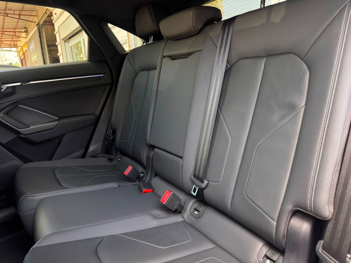 Audi Q3 Sportback 35 TDI quattro S tronic S line edition (17)