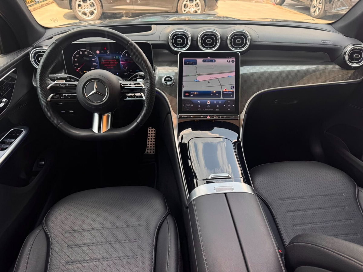 Mercedes-Benz GLC 220 d 4Matic Mild Hybrid AMG Premium Plus (10)