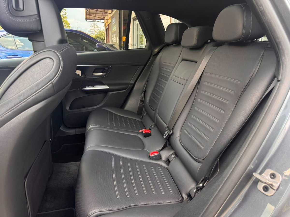 Mercedes-Benz GLC 220 d 4Matic Mild Hybrid AMG Premium Plus (14)