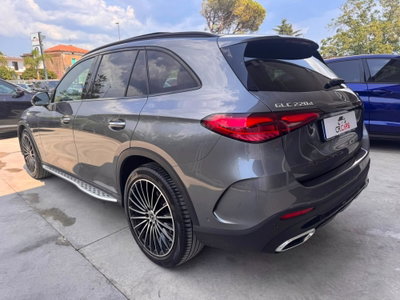 Mercedes-Benz GLC 220 d 4Matic Mild Hybrid AMG Premium Plus (4)