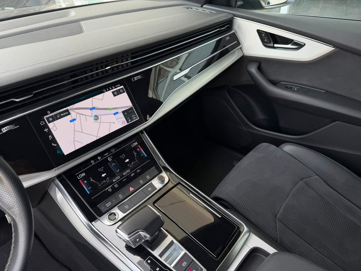 Audi Q8 Q8 50 TDI 286 CV quattro tiptronic Sport (14)