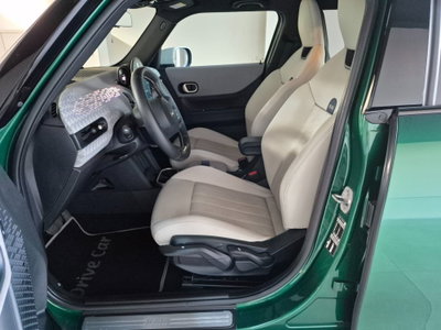 MINI Mini 5p 1.5 C Favoured auto (13)