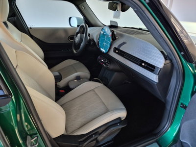 MINI Mini 5p 1.5 C Favoured auto (16)