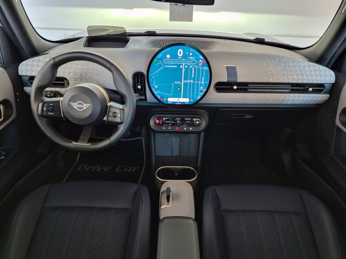 MINI Mini 5p 1.5 C Essential auto (2)