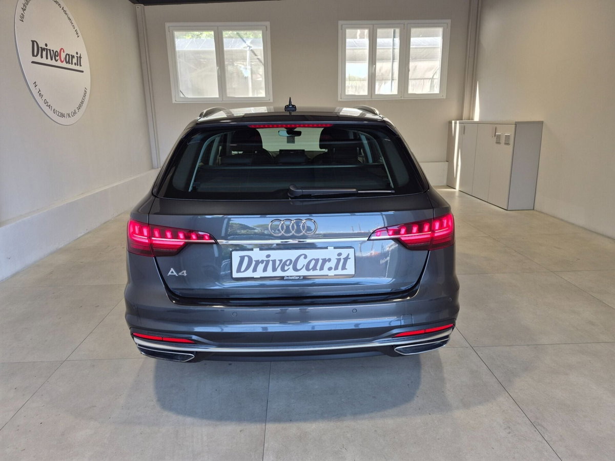 Audi A4 Avant 35 TDI/163 CV S tronic Business Advanced (8)