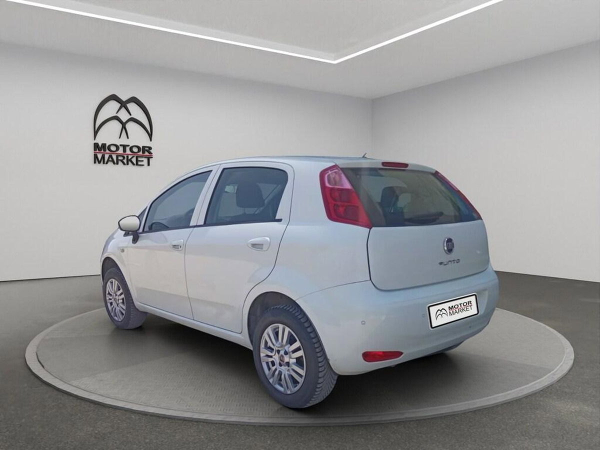 Fiat Punto 1.4 8V 5 porte Natural Power Lounge (8)