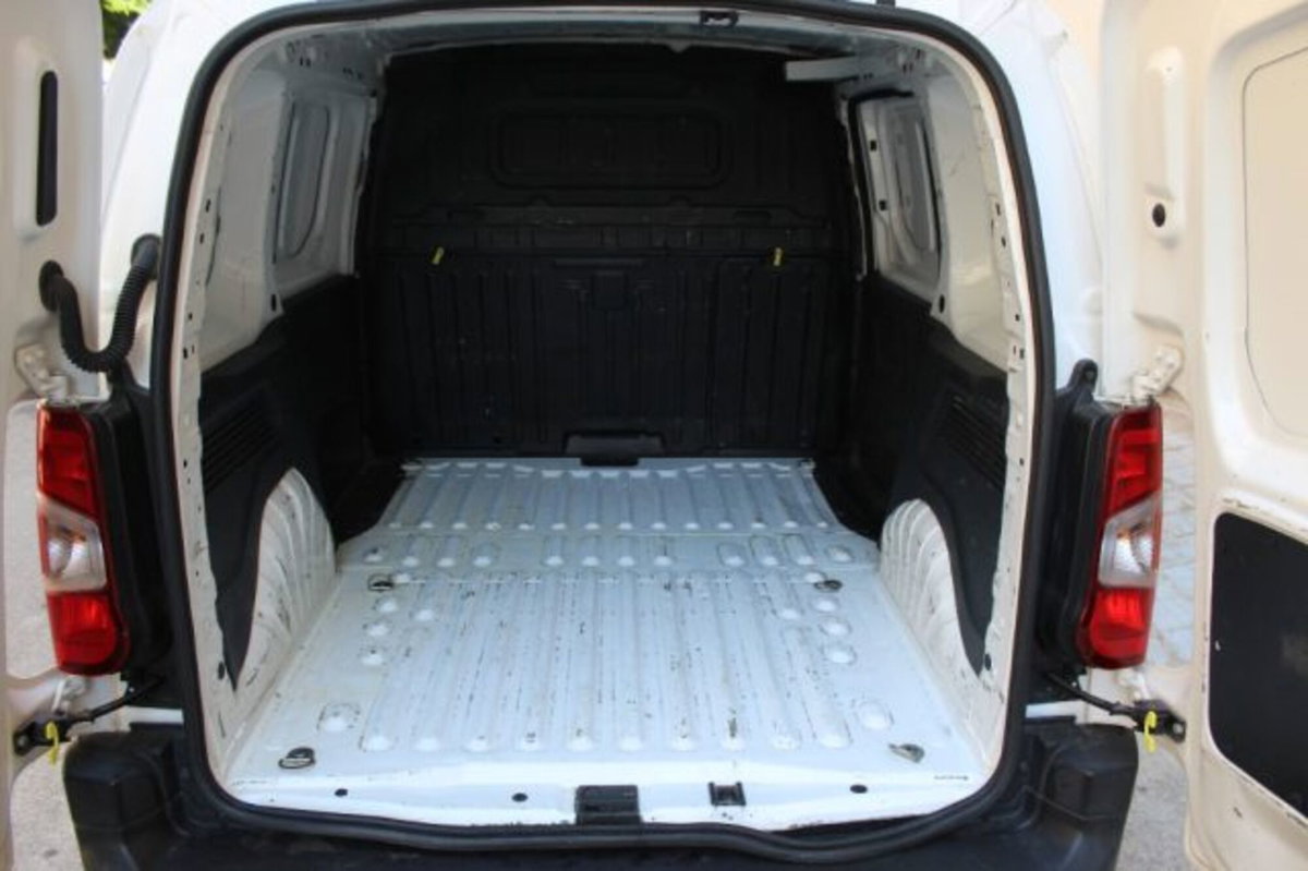 Opel Combo Furgone Cargo 1.5 Diesel 100CV PC 1000kg Edition (5)