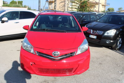 Toyota Yaris 1.D-4D DPF 5 porte (2)