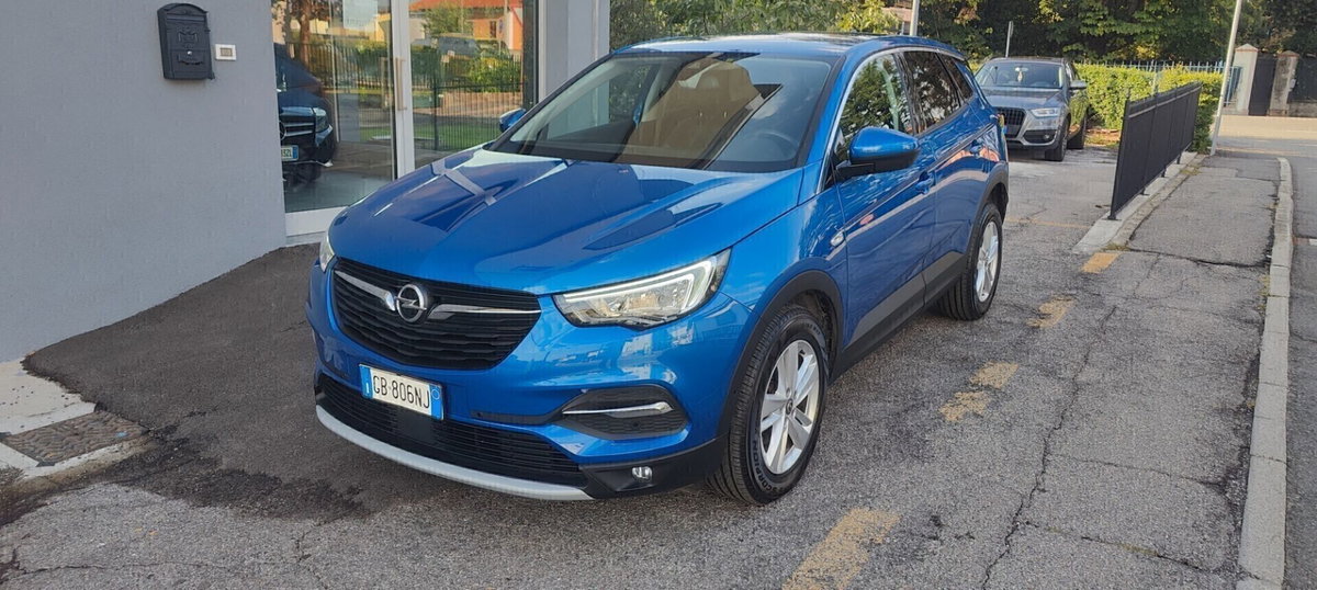 Opel Grandland X 1.5 diesel Ecotec Start&Stop Innovation (2)