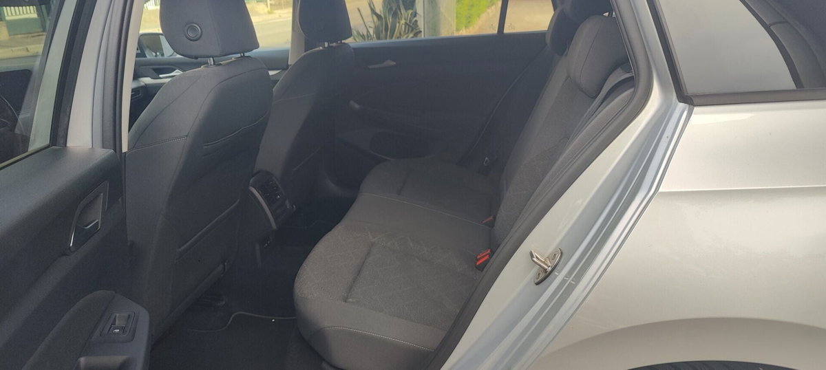 Volkswagen Golf Variant 1.5 TGI DSG Life (15)
