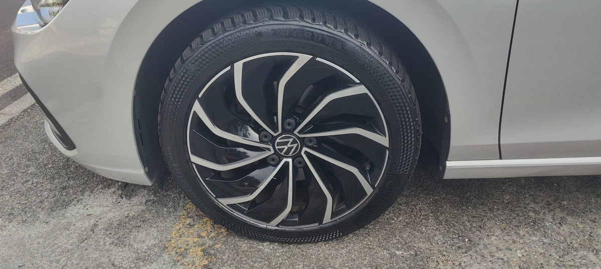 Volkswagen Golf Variant 1.5 TGI DSG Life (9)