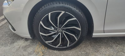 Volkswagen Golf Variant 1.5 TGI DSG Life (9)