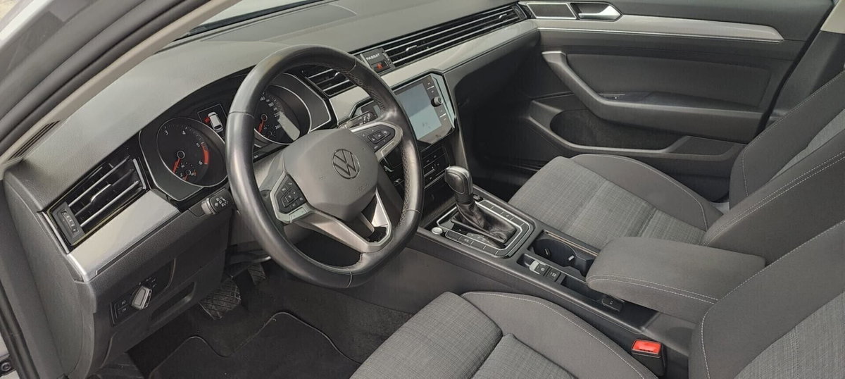 Volkswagen Passat Variant 2.0 TDI SCR 122 CV EVO DSG Business (13)