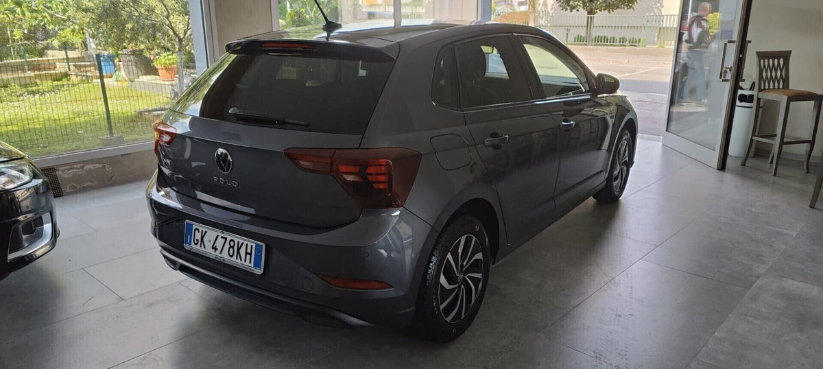 Volkswagen Polo 1.0 Life 80cv (11)