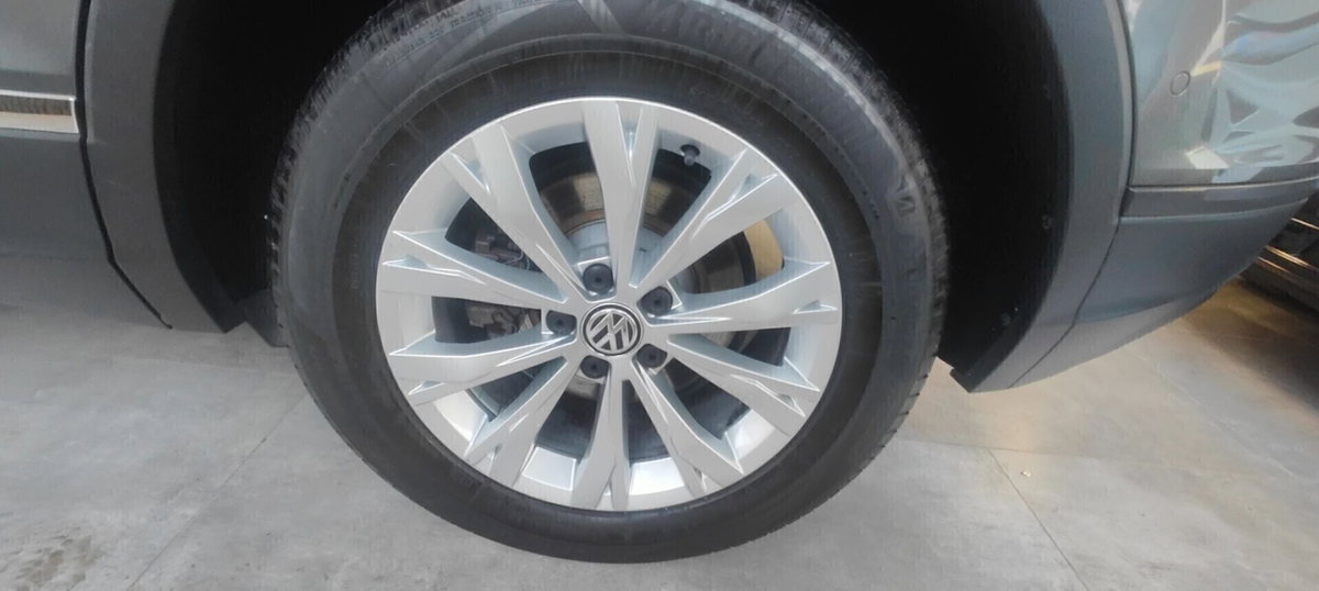 Volkswagen Tiguan 2.0 TDI 150 CV SCR DSG 4MOTION Life (8)
